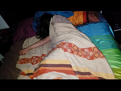 ❤️ 繼子在他年輕的繼母睡覺時責備她。 ️❌ 蕩婦 在 zh-tw.milf-nut-net.ru ❌